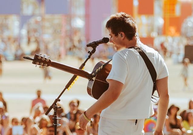 Forte Magazine | Music & Lifestyle | US singer-songwriter Alec Benjamin ...