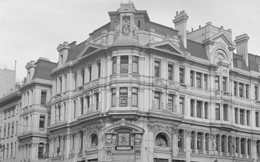 An image of old Melbourne building